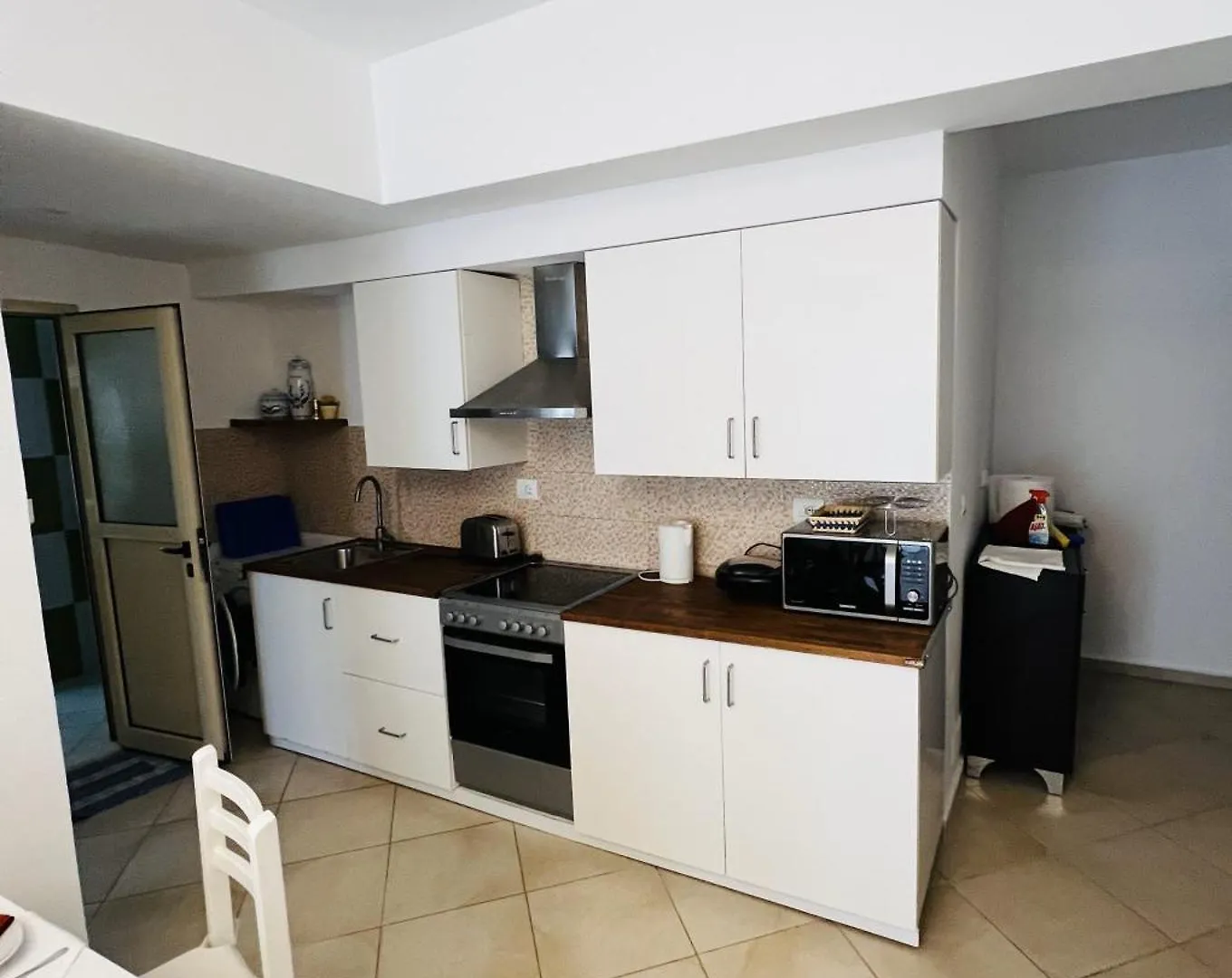One Bedroom Apartment In Saranda Next To The Sea  Sarande